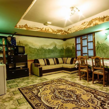 Korona Karpat Hotell Lazeshchyna Exteriör bild