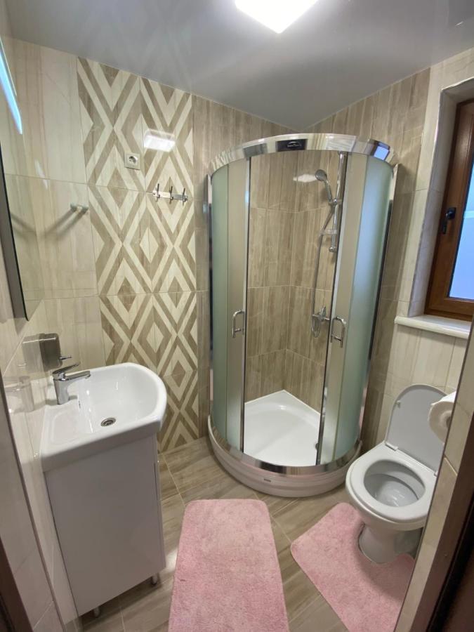 Korona Karpat Hotell Lazeshchyna Exteriör bild