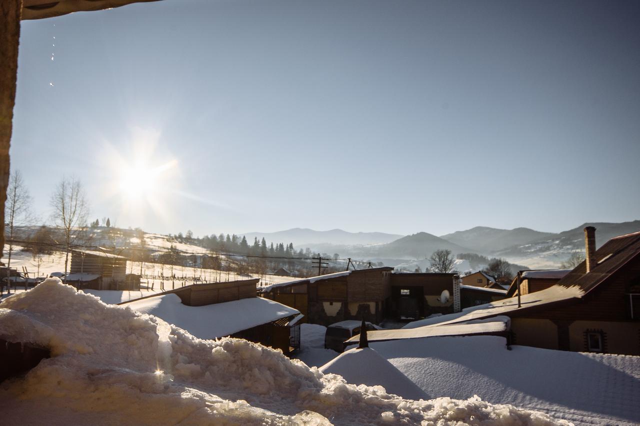 Korona Karpat Hotell Lazeshchyna Exteriör bild