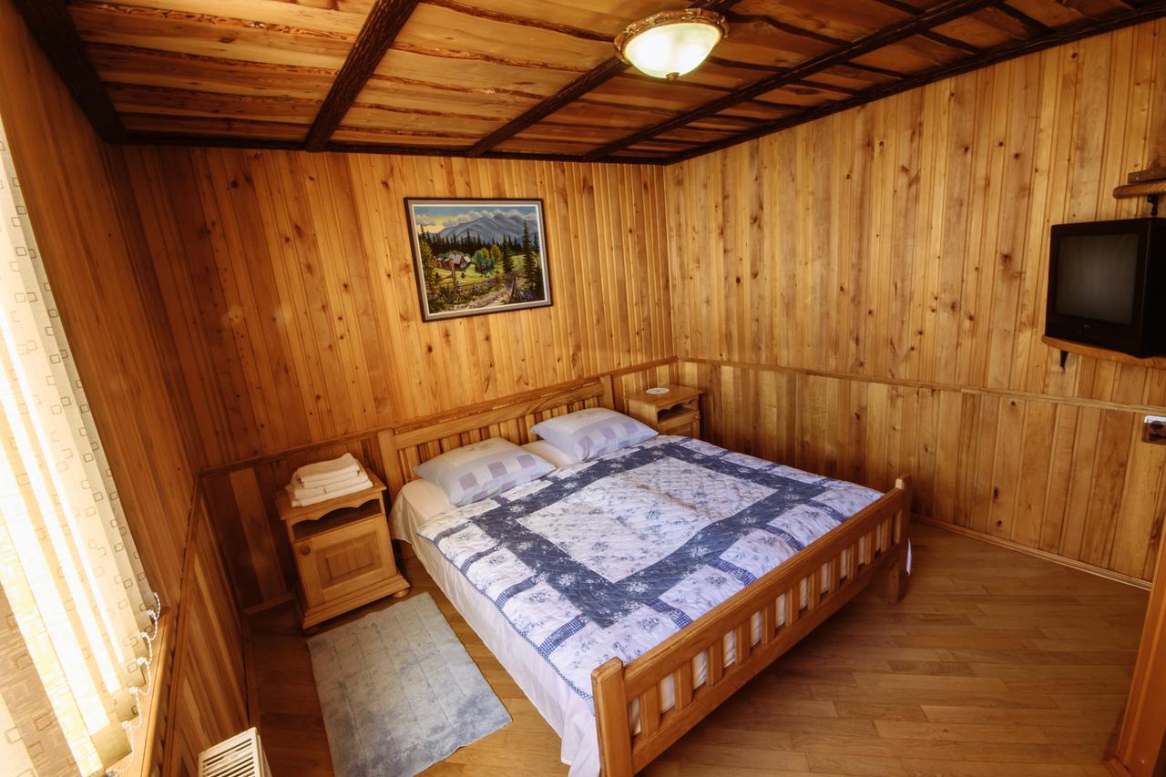 Korona Karpat Hotell Lazeshchyna Exteriör bild