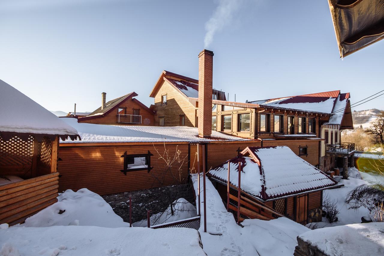 Korona Karpat Hotell Lazeshchyna Exteriör bild