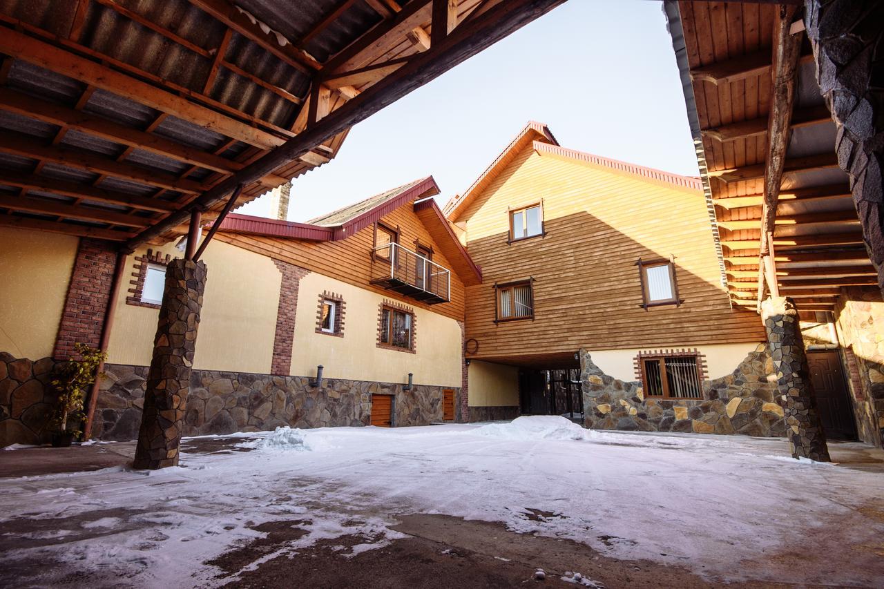 Korona Karpat Hotell Lazeshchyna Exteriör bild